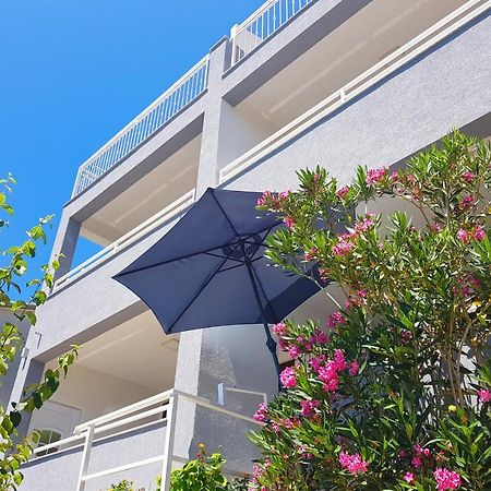 Villa Skalinada With Sea View Brela Buitenkant foto